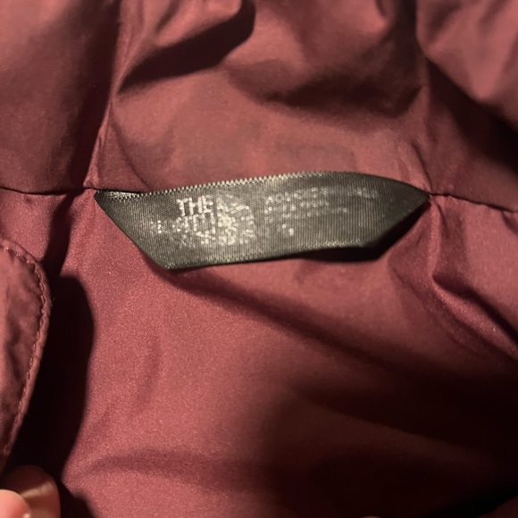 The North Face Hoodless Puffer Jacket - Picture 4 of 4